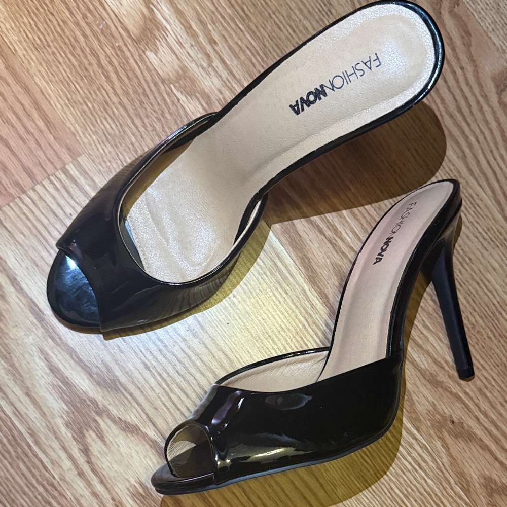 Fashion Nova Glossy Black Peep Toe Heels